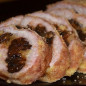Мясной рулет с черносливом и орехами