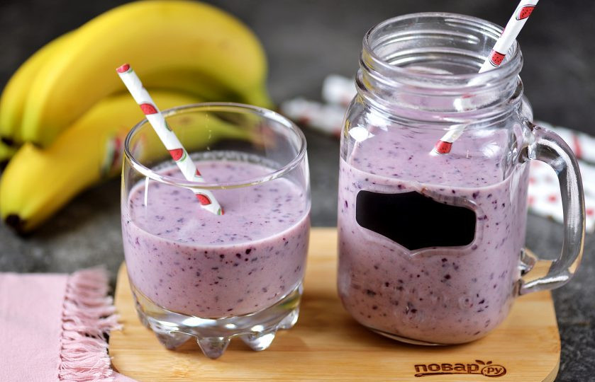 1. Этап. Смузи Страсть вампира: Готовый смузи разлейте по стаканам и сразу подавайте к столу.