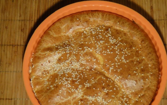 1. Этап. Ленивый капустный пирог: Выпекайте до золотистой корочки.