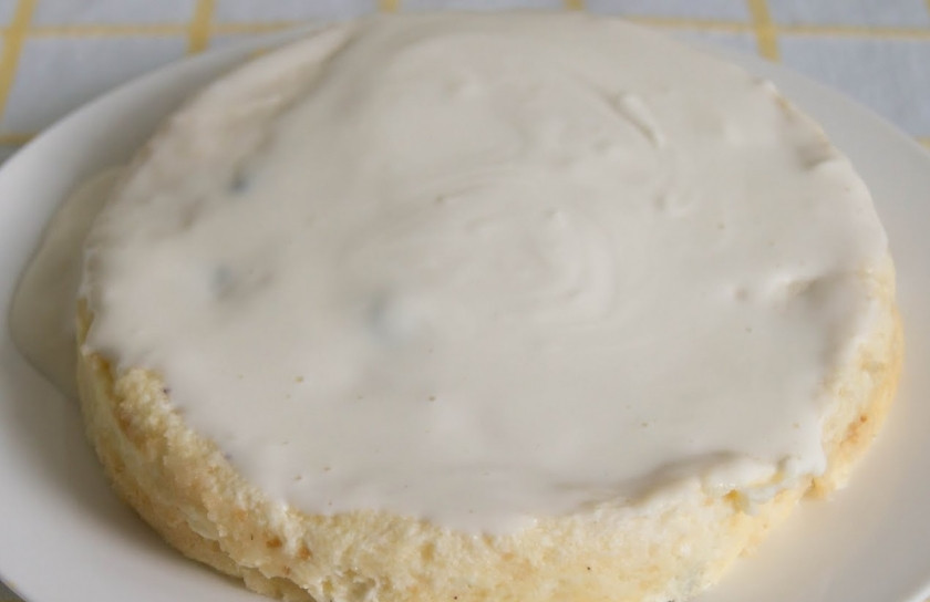 1. Этап. Творожный пудинг с изюмом: 3. Накройте заготовку фольгой. Поставьте её в пароварку. Время для приготовления занимает примерно 40-45 минут. Вскипятите сливки. Полейте ими верхушку пудинга. Теперь, когда вы знакомы с тем, как приготовить творожный пудинг с изюмом, повторите этот рецепт на своей кухне и порадуйте своих близких вкусным, ароматным десертом. Приятного чаепития!