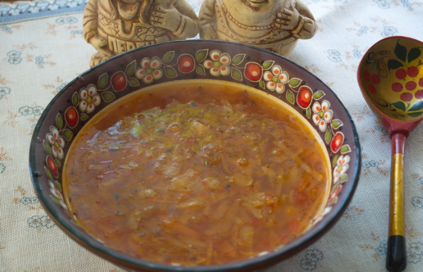 1. Этап. Борщ куриный: Борщ очень вкусный. Жареная капуста радикально меняет его вкус.