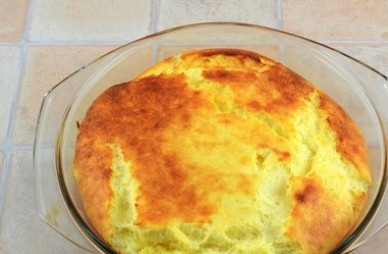 1. Этап. Пудинг из манки: И выпекаем в разогретой до 200 градусов духовке минут 30. Готовность проверяем деревянной зубочисткой. Пудинг подаем к столу теплым или холодным.