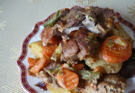 1. Этап. Филе бедра индейки с овощами запеченное: Блюдо в готовом виде выглядит аппетитно. Филе бедра индейки с овощами для запекания ТМ Индилайт рекомендую. Можно горячим сразу подавать к столу.