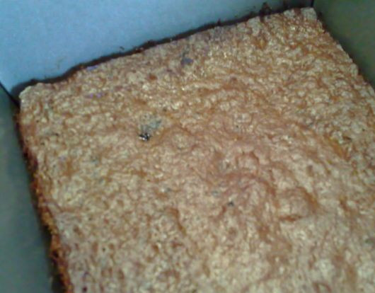 1. Этап. Торт с вареньем: 4. После выпекания даем пирогу немного постоять и извлекаем из формы. Подавать можно в нарезанном виде.