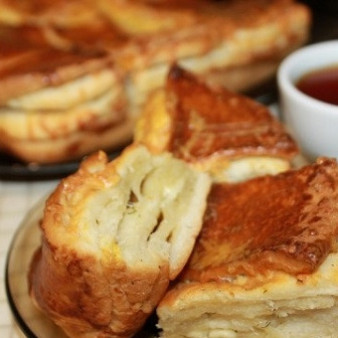 Закусочный сырный пирог