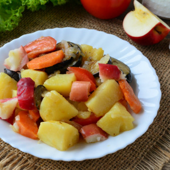 Овощное рагу с яблоками