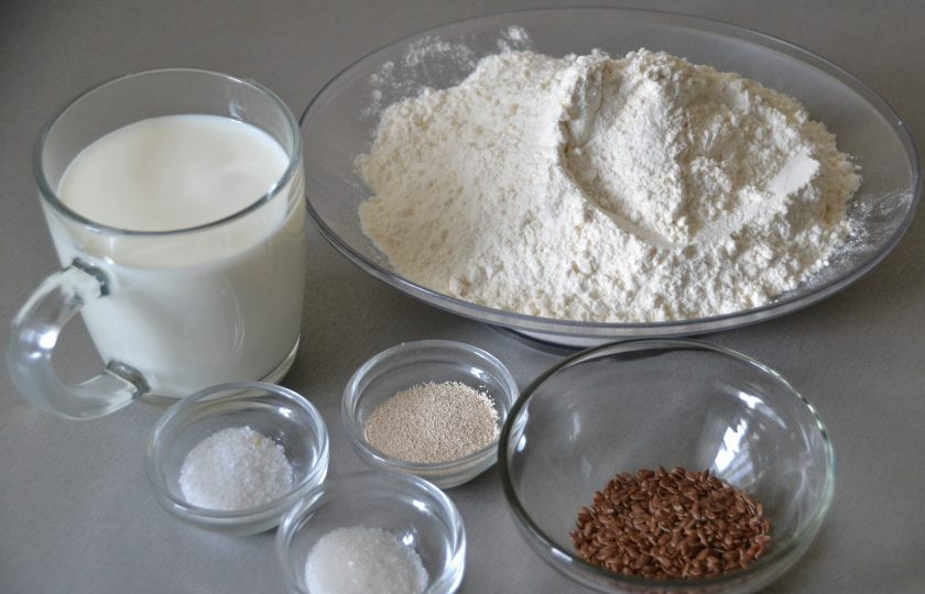 1. Этап. Хлеб на кефире на дрожжах: Подготовьте ингредиенты.