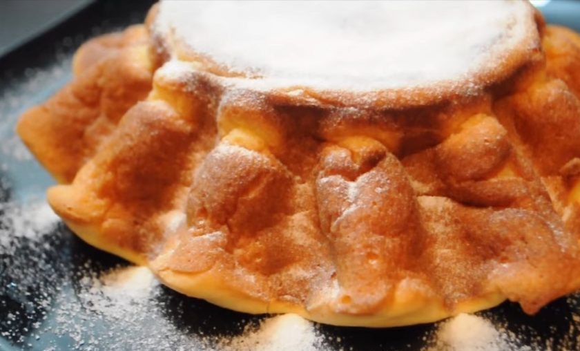 1. Этап. Воздушная творожная запеканка: 4. Выпекайте в разогретой до 180 градусов духовке 50 минут. Готовность проверьте деревянной палочкой. Приятного аппетита!