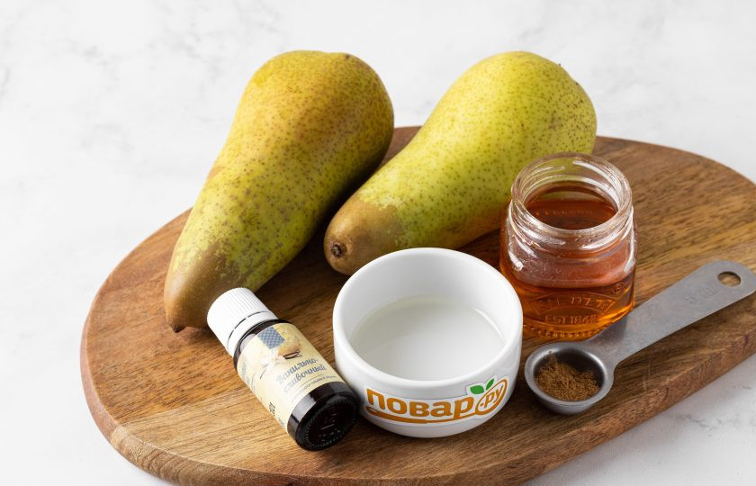 1. Этап. Запеченная груша с корицей: Подготовьте все ингредиенты. Разогрейте духовку до 185 градусов.