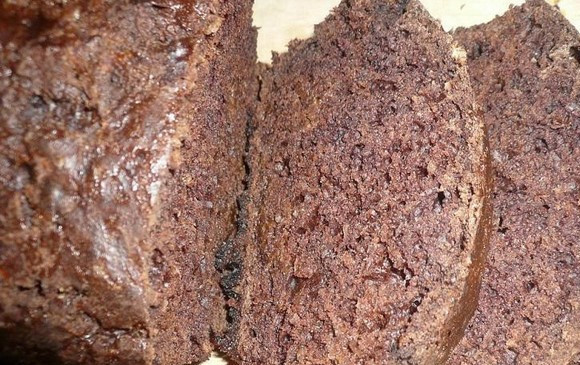 1. Этап. Кекс тыквенный с шоколадом: Выпекайте в разогретой духовке на среднем огне примерно 35-40 минут.