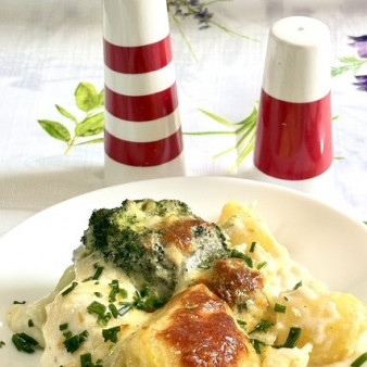 Запеканка из картофеля и брокколи