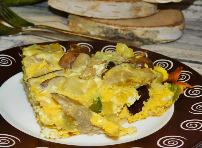 1. Этап. Кабачки с грибами в омлете: Приятного аппетита!