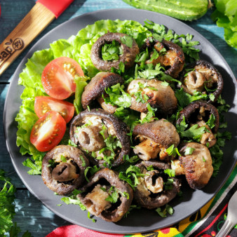 Сочные шампиньоны на мангале