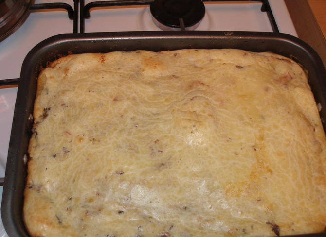 1. Этап. Запеканка с рыбной консервой: Запекайте 30 минут при 190 градусах.