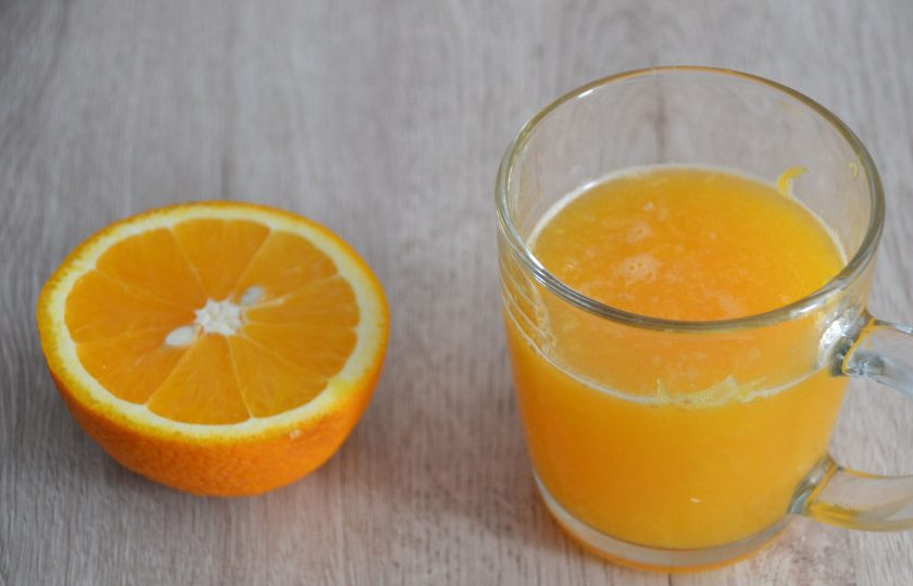 1. Этап. Апельсиновый мармелад на агар-агаре: Приготовьте 200 грамм свежевыжатого апельсинового сока.