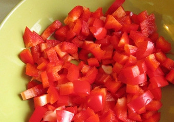 1. Этап. Диетический суп: То же самое - с перцем.