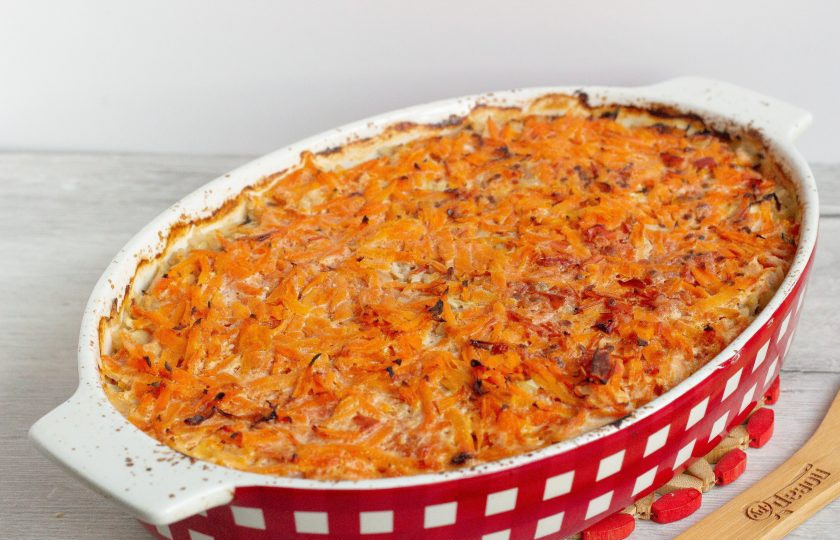 1. Этап. Запеканка А-ля голубцы: Наша запеканка готова! Подавайте порционно, украсив свежей зеленью.