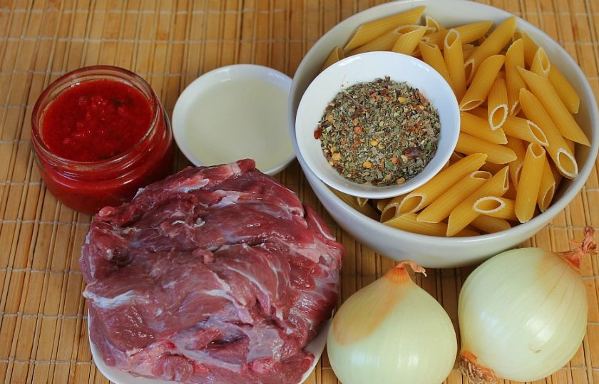 1. Этап. Макароны по-флотски на сковороде: Подготовим ингредиенты.