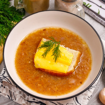 Луковый суп с красным вином