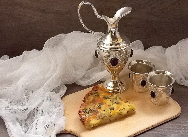 1. Этап. Грузинский пирог Бринджула: Готовый пирог подавайте теплым. Приятного аппетита!