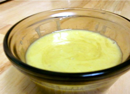 1. Этап. Медово-горчичный соус: Измельчаем все ингредиенты до однородного состояния, солим по вкусу.