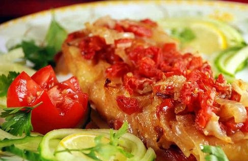 1. Этап. Морской судак в духовке: Подавайте запеченного морского судака с овощным салатом или любым гарниром.