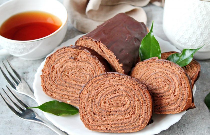 1. Этап. Рулет из шоколадных блинов с кремом: Приятного аппетита!