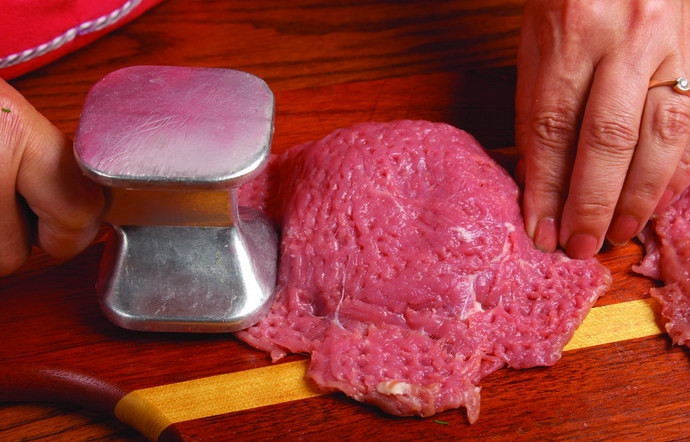 1. Этап. Мясо по-чешски: 5. Аккуратно закрыть мясной 