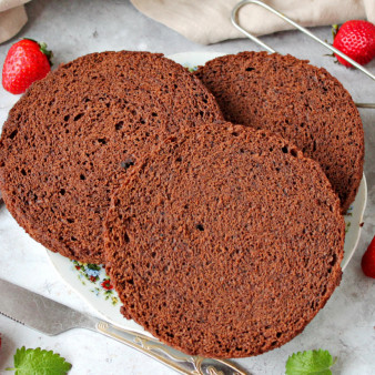 Шоколадный бисквит на белках