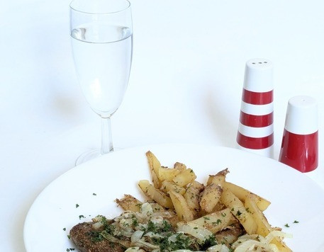 1. Этап. Шницель из говяжьей печени: Я подавала с картошкой, приготовленной в духовке 