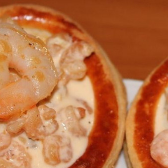 Волованы с креветками