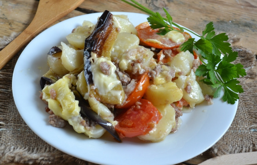 1. Этап. Мусака классический рецепт: 7. Ароматная и невероятно вкусная мусака готова! Подавайте горячей.