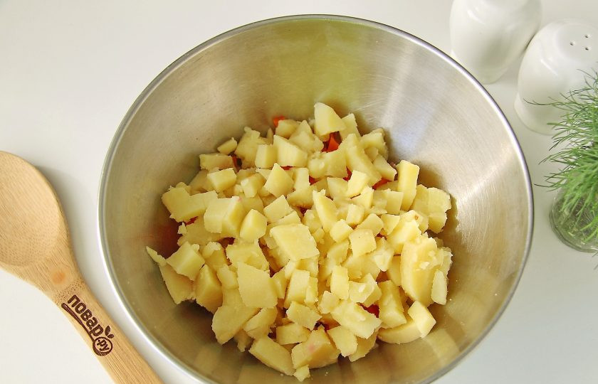 1. Этап. Салат Несвижский: Картофель.