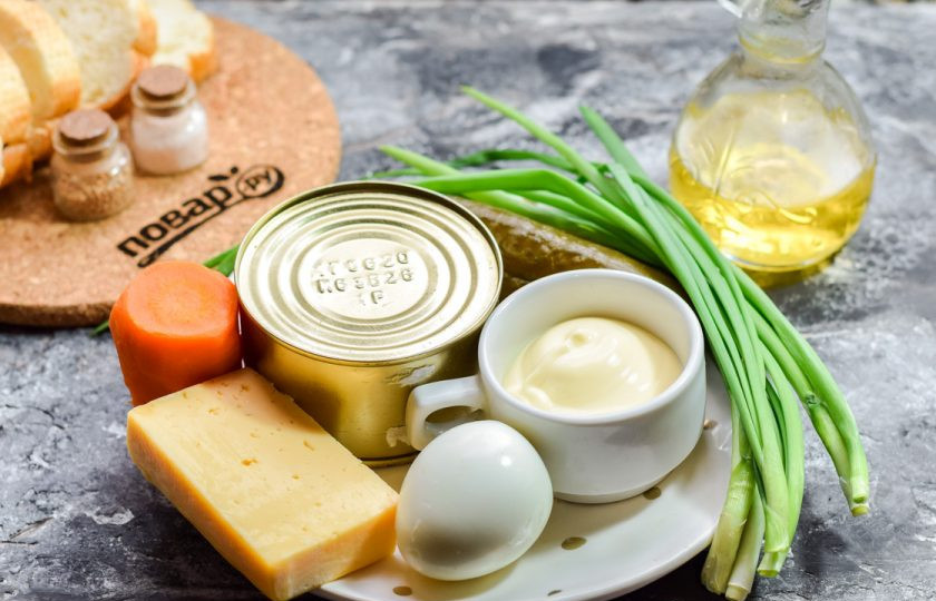 1. Этап. Запеченные бутерброды с рыбой: Подготовьте ингредиенты.