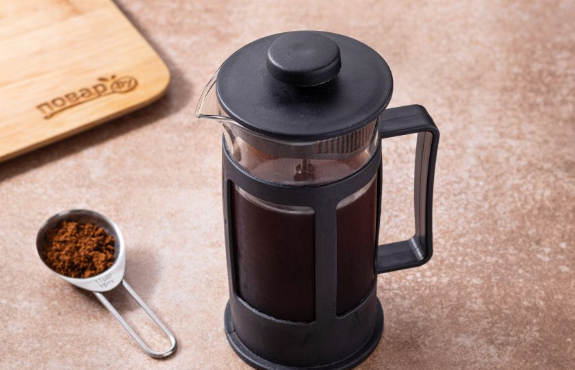 1. Этап. Кофейный пунш: Заварите кофе любым удобным для вас способом. Я использую френч-пресс и настаиваю кофе 5 минут.