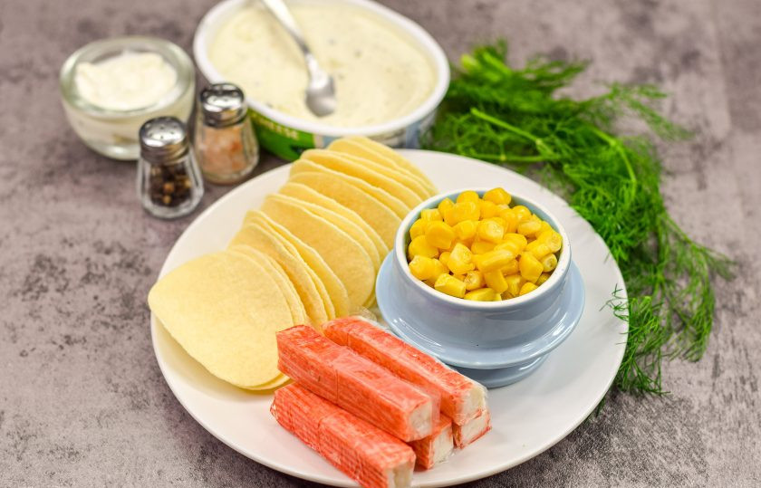 1. Этап. Закуска на чипсах на праздничный стол: Подготовьте ингредиенты.