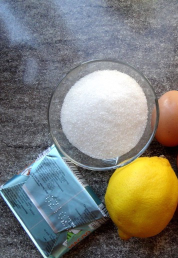 1. Этап. Трайфлы с лимонным курдом: Следующим этапом будет курд.