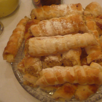 Сладкое из слоеного бездрожжевого теста