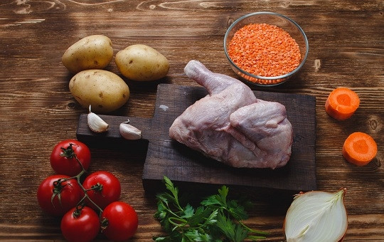 1. Этап. Рагу с курицей: 1. Перед вами все ингредиенты, которые потребуются, чтобы повторить это блюдо на вашей кухне.