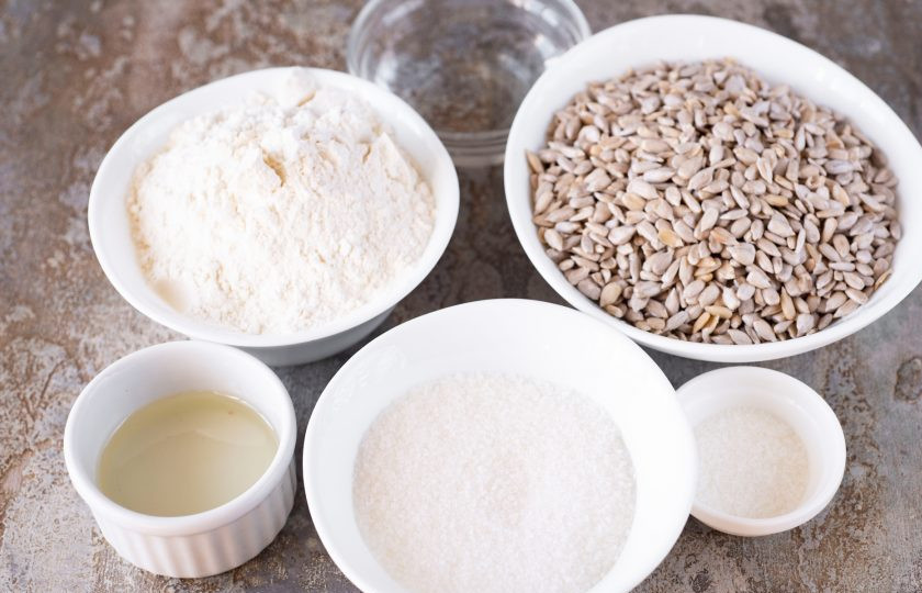 1. Этап. Домашняя халва: Все ингредиенты выложите по списку на стол.