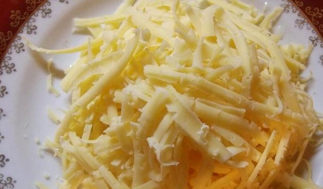 1. Этап. Шаурма с овощами: Сыр трем на крупной терке.
