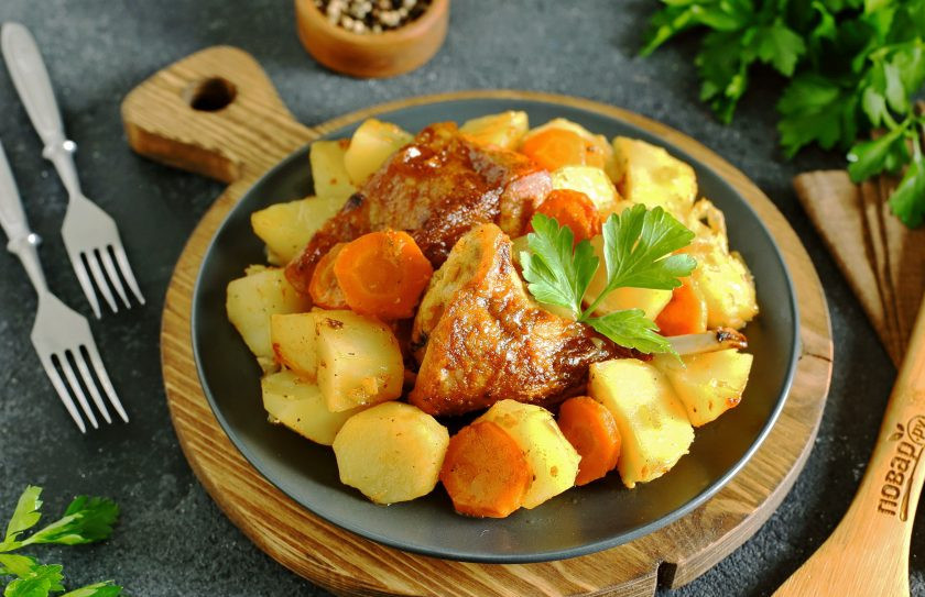 1. Этап. Кролик с картошкой в майонезе в духовке: Приятного аппетита!