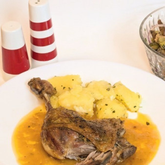 Нежные утиные ножки с ароматным маслом