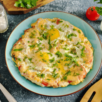 Яичница с бужениной