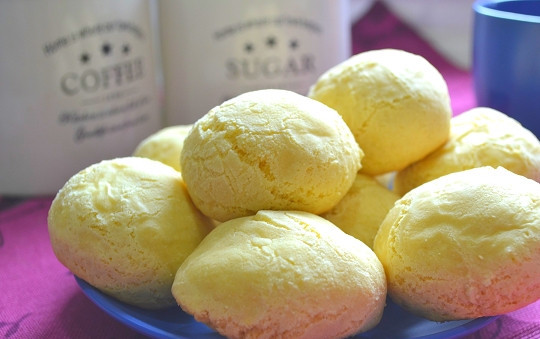 1. Этап. Сырцовые пряники: Не ждите, пока они подрумянятся, пряники должны получиться беленькими. Приятного чаепития!