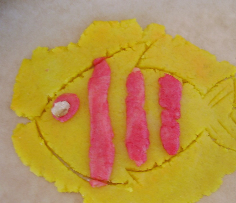 1. Этап. Торт Аквариум: 3. Из песочного теста делаем заготовки и выпекаем их в хорошо разогретой духовке. Даем остыть.