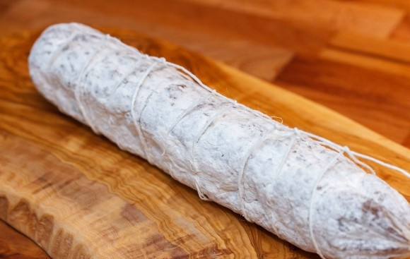 1. Этап. Итальянская домашняя салями: Салями должна 