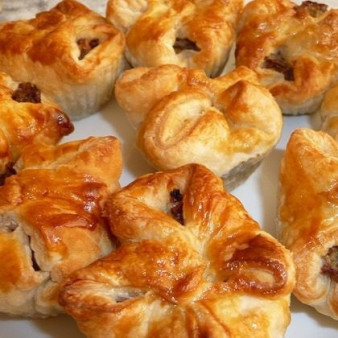 Слоеные пирожки в аэрогриле