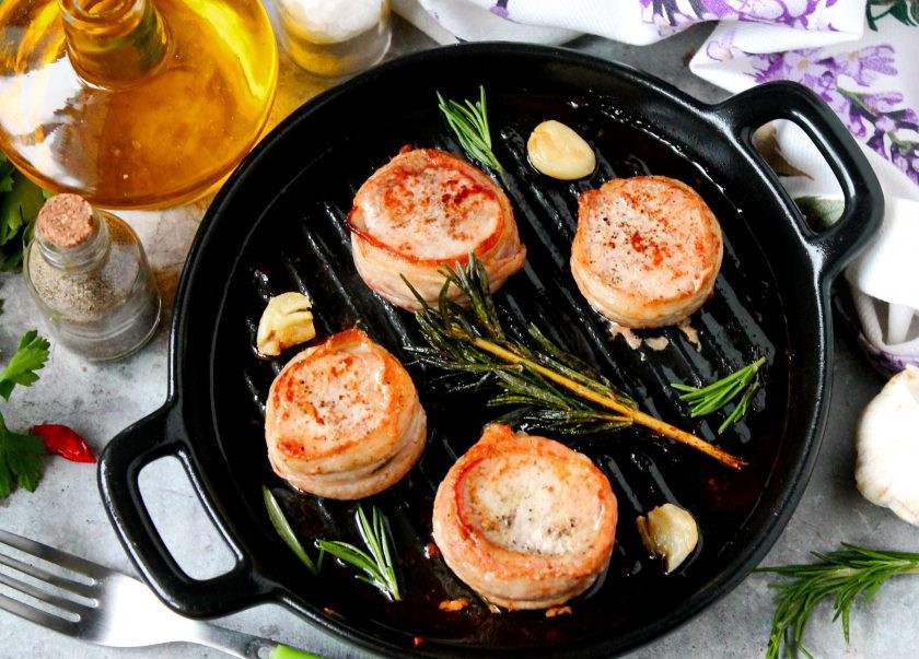 1. Этап. Медальоны в беконе: Приятного аппетита!