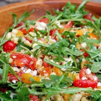 Салат с рукколой